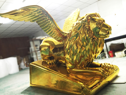 2.5 meter gold-plated lion statue